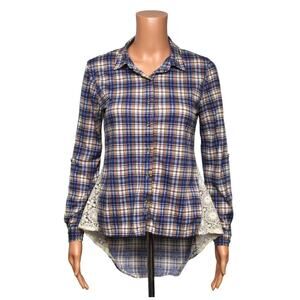 Passport Long Sleeve Button Up Shirt Women's Size Small